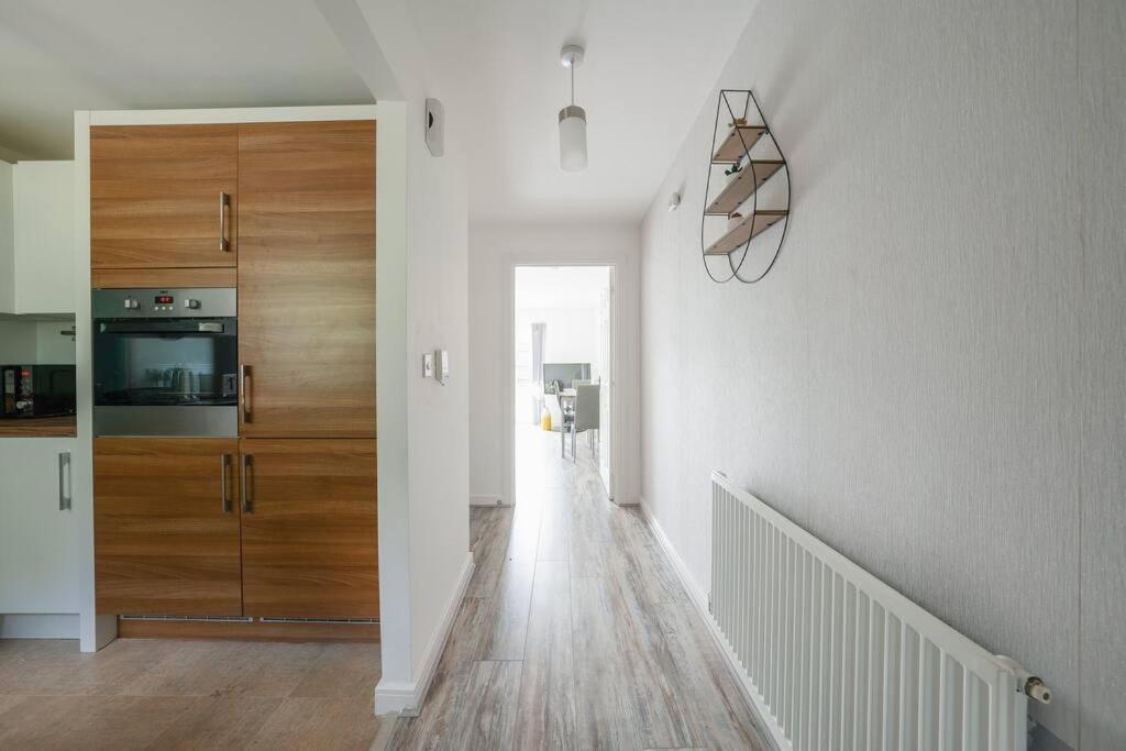 Stylish 2-Bed Home - For Company Contractor And Leisure Stays - Nec, Airport, Hs2, Contractors, Resort World バーミンガム エクステリア 写真
